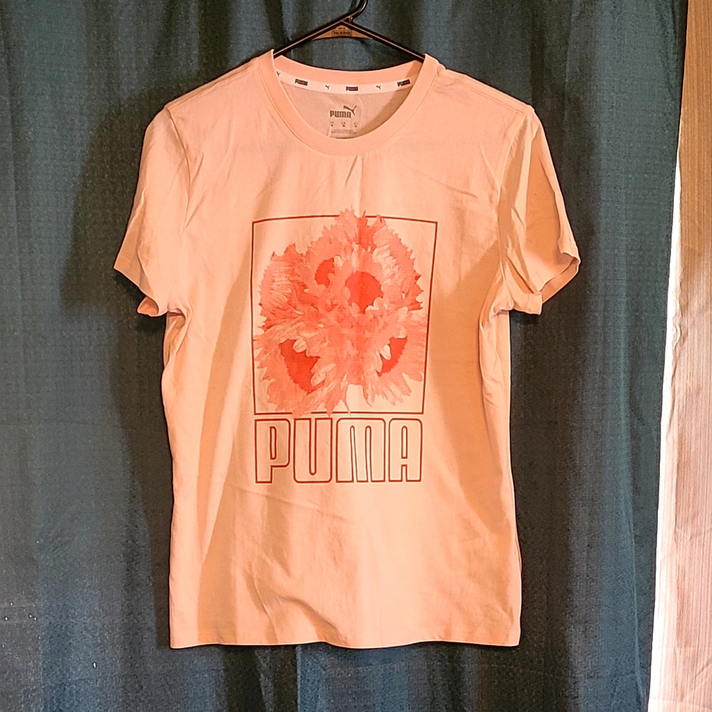 Womens medium tshirt